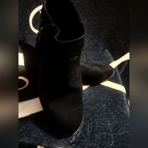 Arizona Jean Company 10W Black Faux Suede Zipper Heels Women’s Booties - Picture 1 of 8